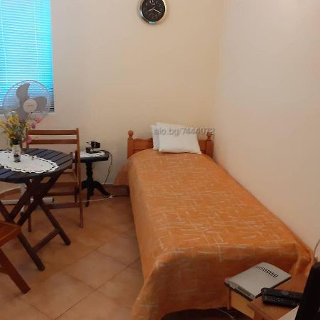Private Studio Intsaraki - Sveti Vlas Exterior foto